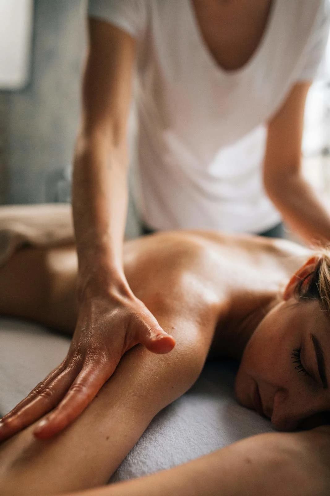 body exfoliation spa service at Gulshan Royal Thai Spa