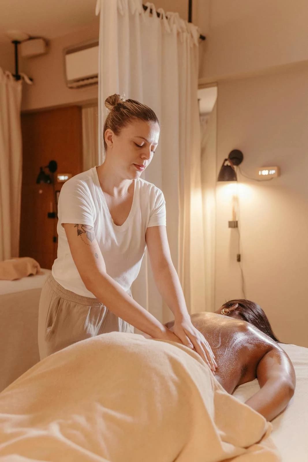 Full body scrub in Gulshan Dhaka private spa room